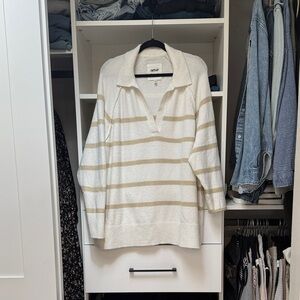 Aerie Women's V-Neck Sweater in Cream and Tan